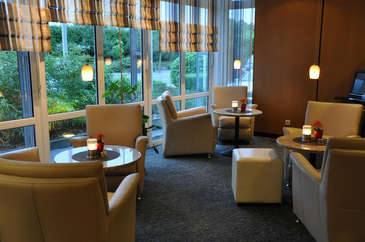 לנדסטול Hotel Merkur מראה חיצוני תמונה