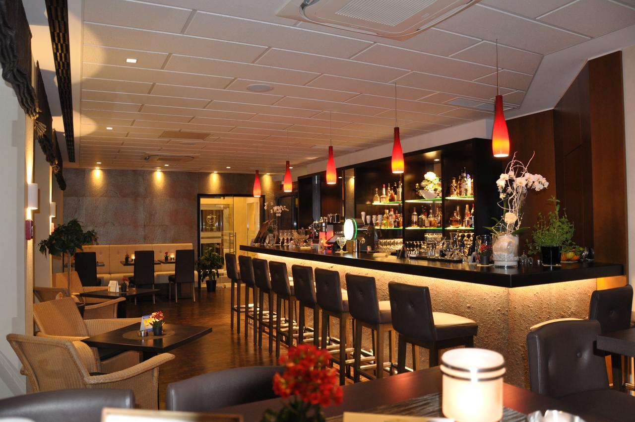 לנדסטול Hotel Merkur מראה חיצוני תמונה