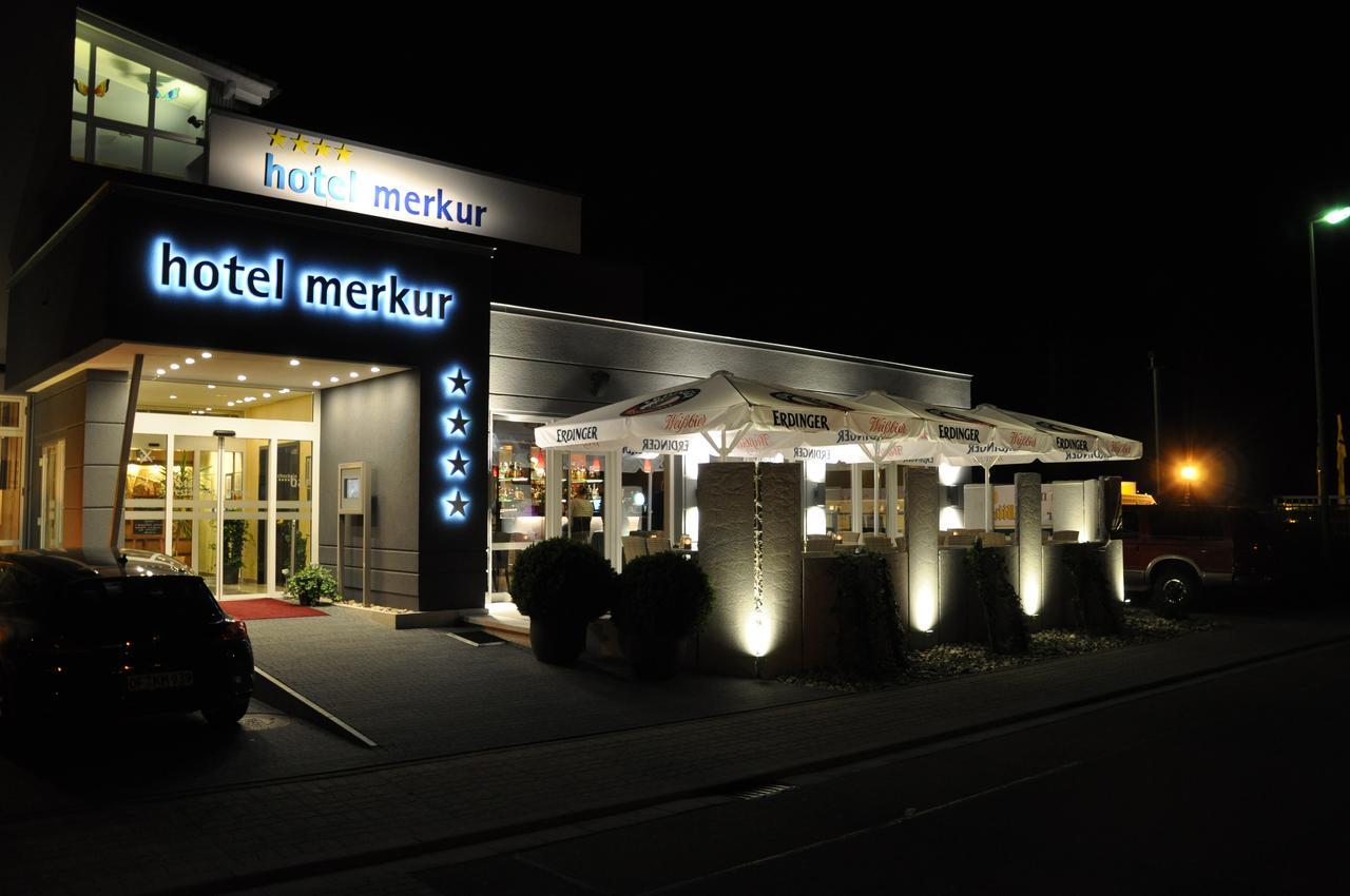 לנדסטול Hotel Merkur מראה חיצוני תמונה